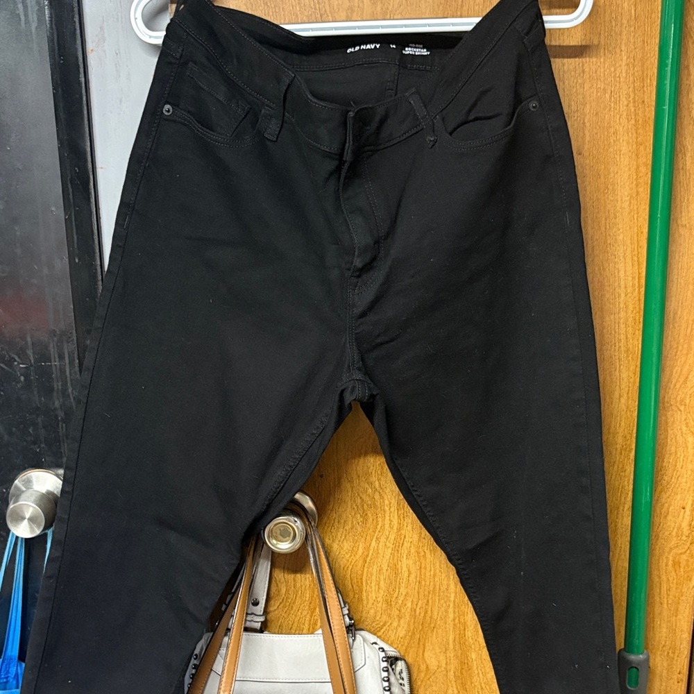 Old Navy women's Black Skinny Jeans